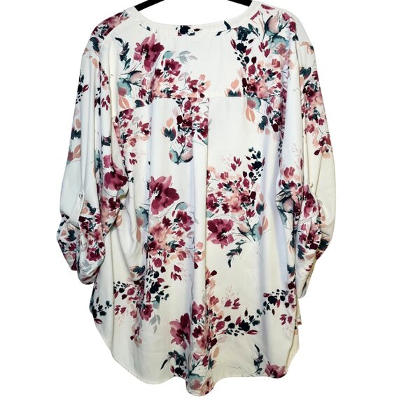 Torrid Harper 3/4 Sleeve Pullover Blouse in Pretty Artsy Floral Print Size 3 - Picture 5 of 9